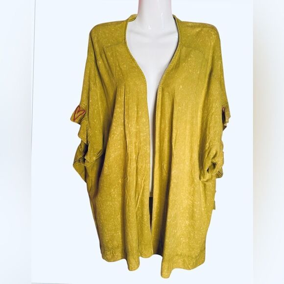 Love Is In The Air Duster OS NWT - Picture 2 of 3